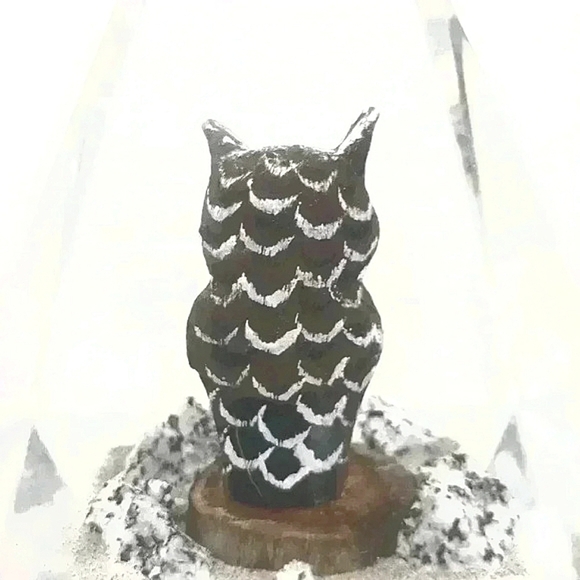 Vintage Hand Carved Owl encased in Pyramid Geometric Lucite. - Picture 3 of 5